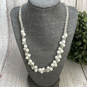 🌻Beautiful Handmade Pearl Beaded Statement Necklace